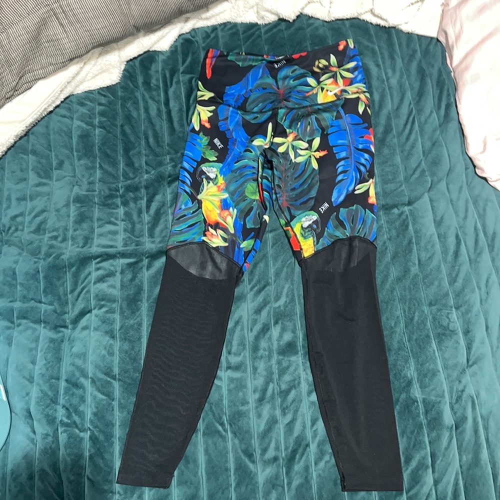 Nike leggings